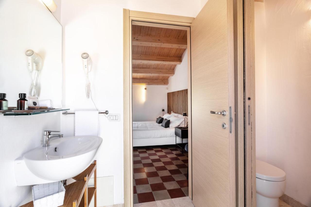 Reef Suites Olbia Exterior foto